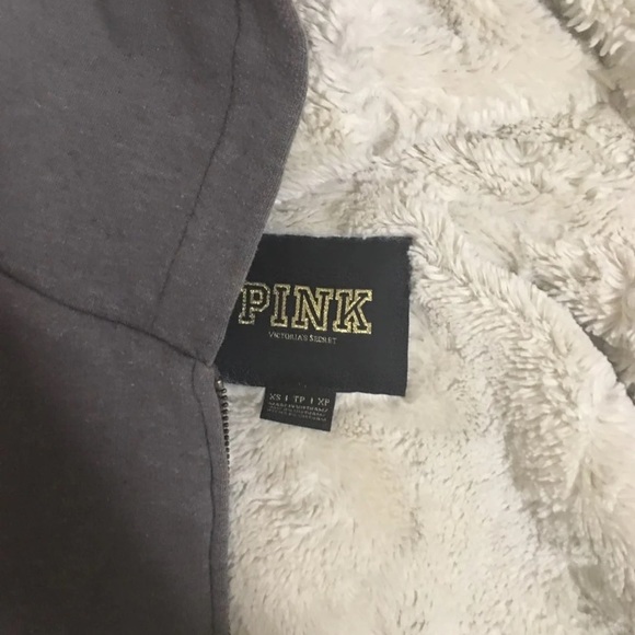 Pink sweater hoodie - Picture 2 of 2